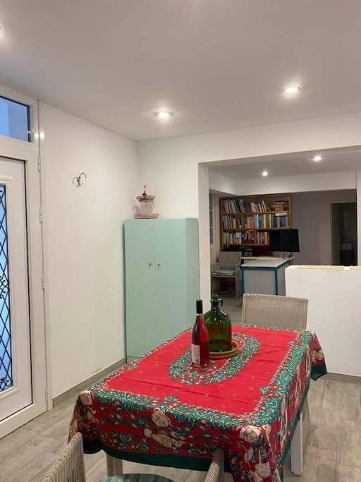 A Modern Farmhouse With Big Garden Trápeza Dış mekan fotoğraf