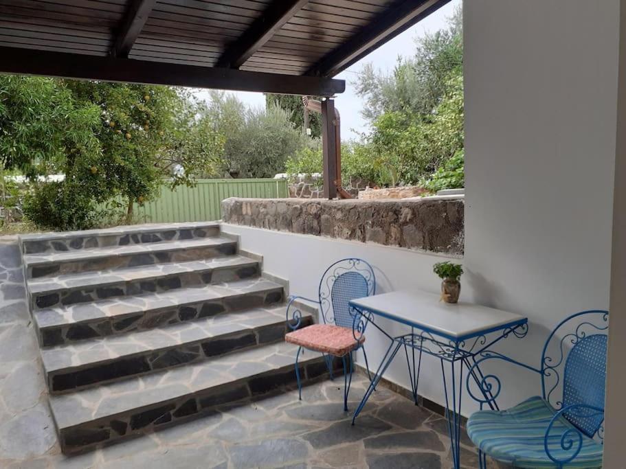 A Modern Farmhouse With Big Garden Trápeza Dış mekan fotoğraf
